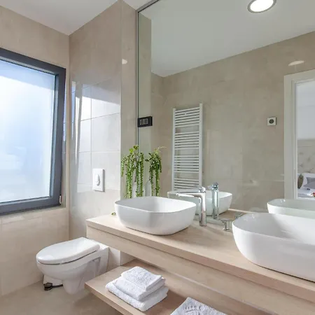 In Krk With Indoor Swimming Pool * Vrh (Krk)